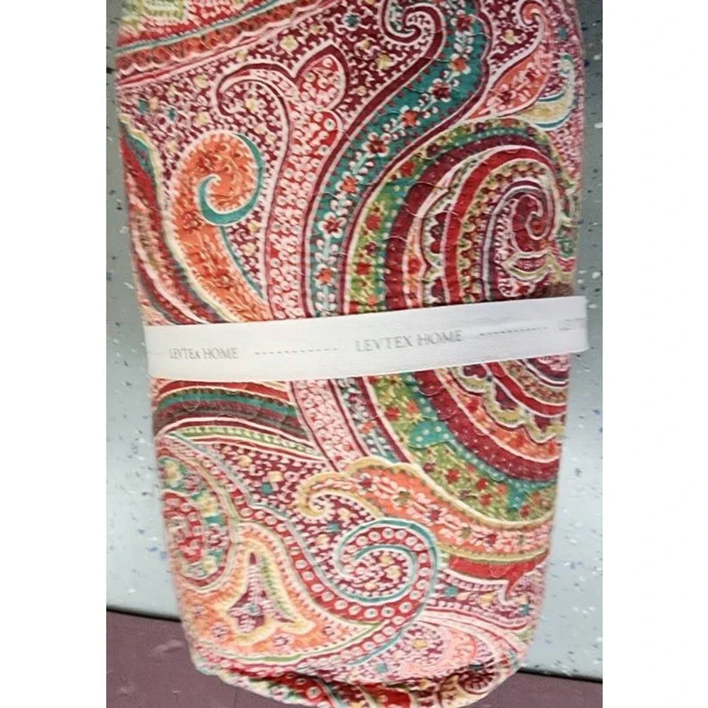Levtex Home Spruce Paisley Reversible Quilt Set Unisex King Size Red